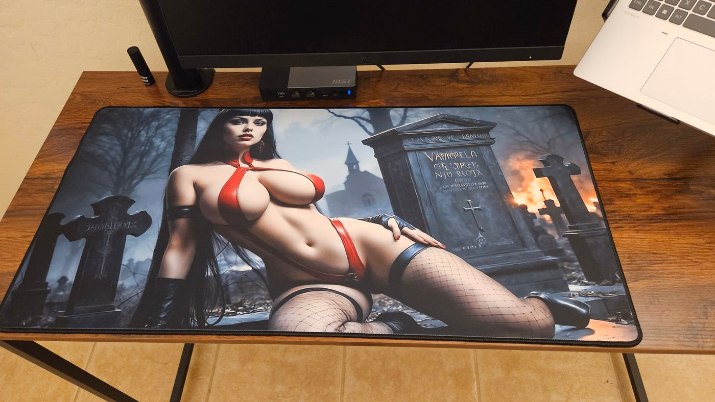 Vampirella Mouse/Game Pad – Cemetery Edition